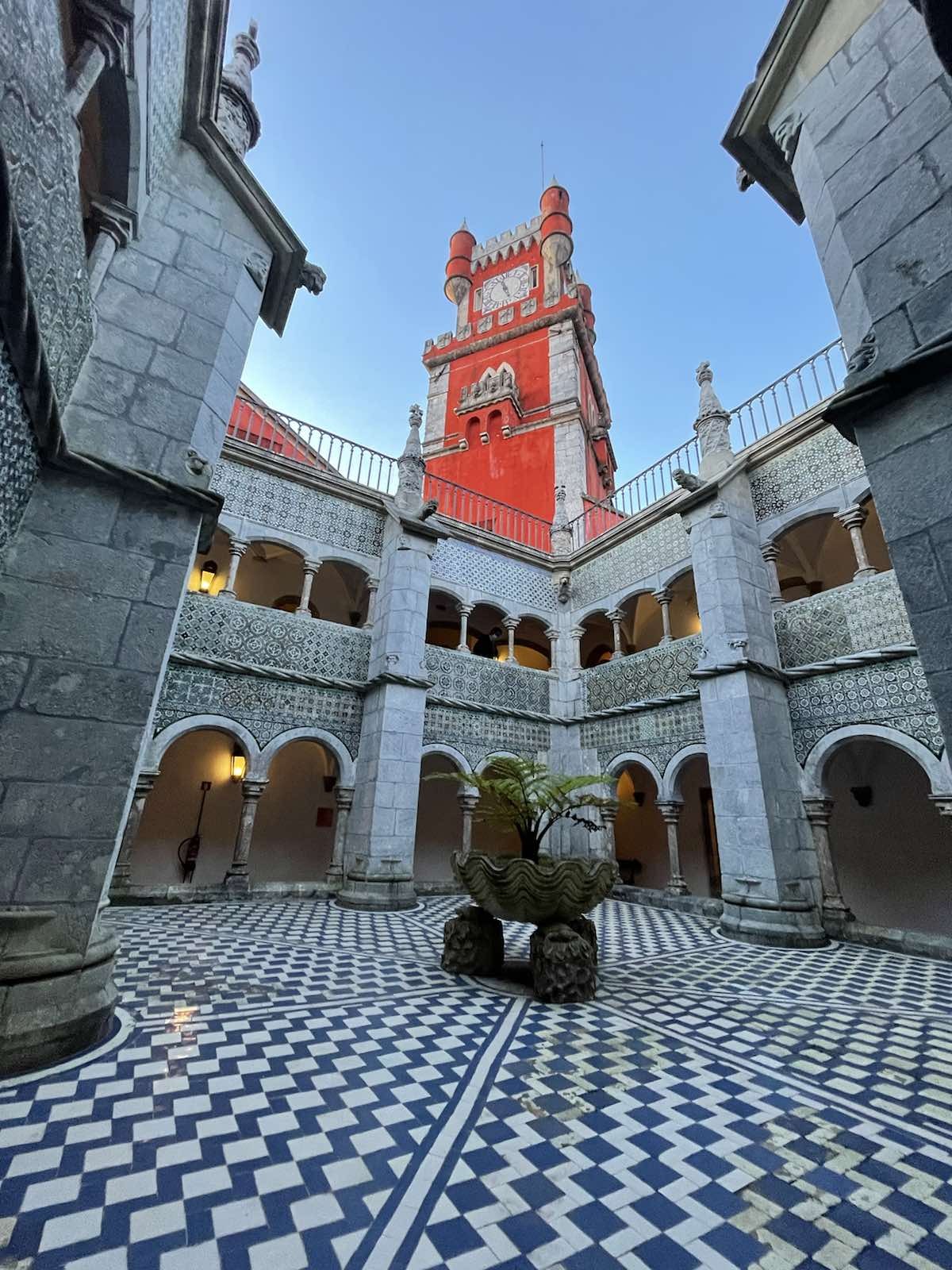 Μέσα στο Palácio da Pena