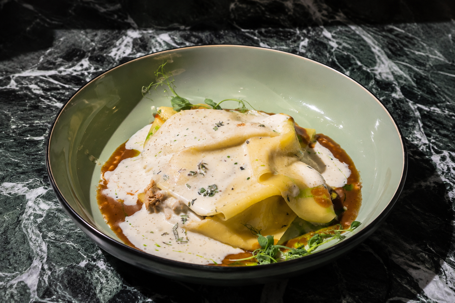 anoikhto-ravioli-kokoras-pastitsada-krema-ghravieras.png