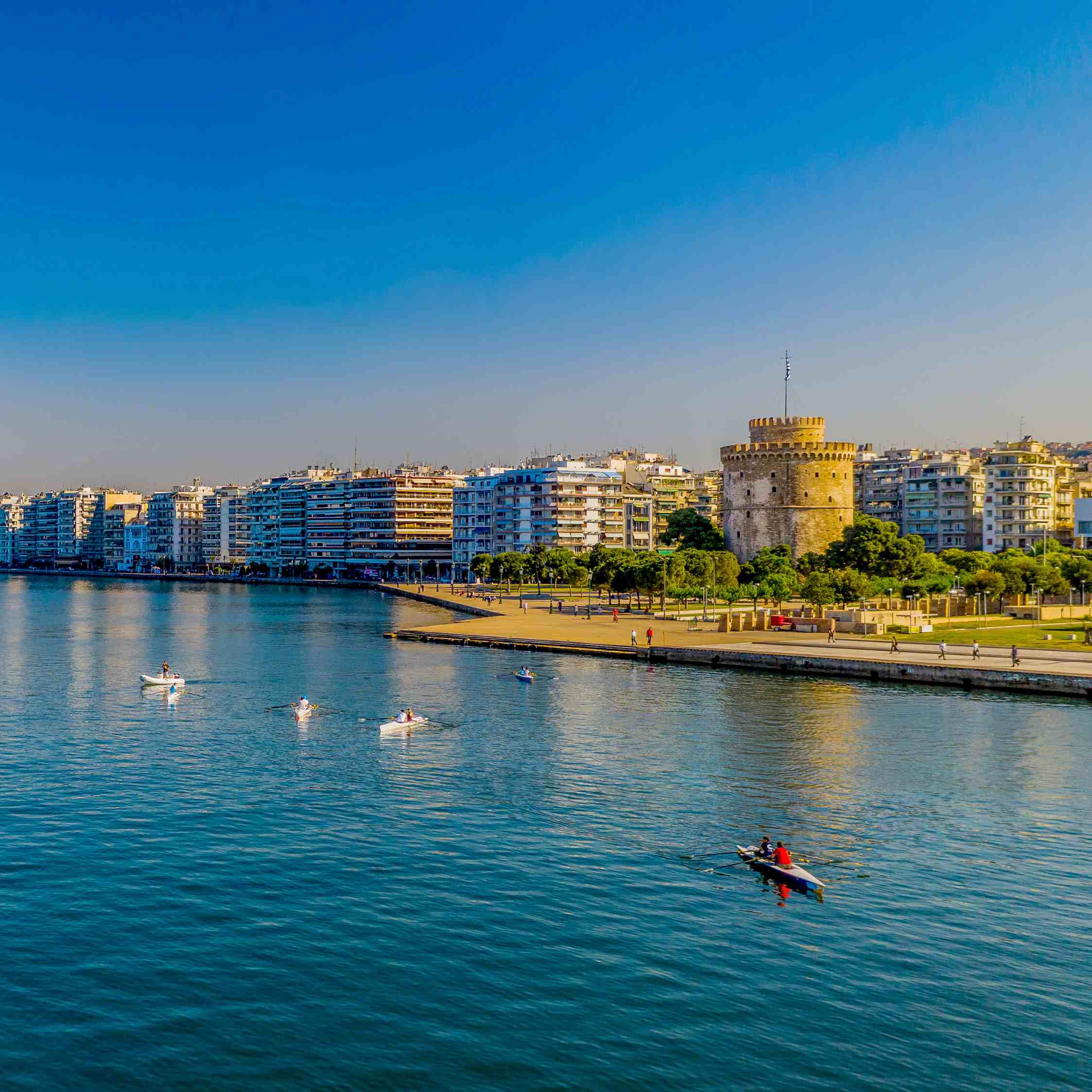 Η παραλία της Θεσσαλονίκης με το Λευκό Πύργο