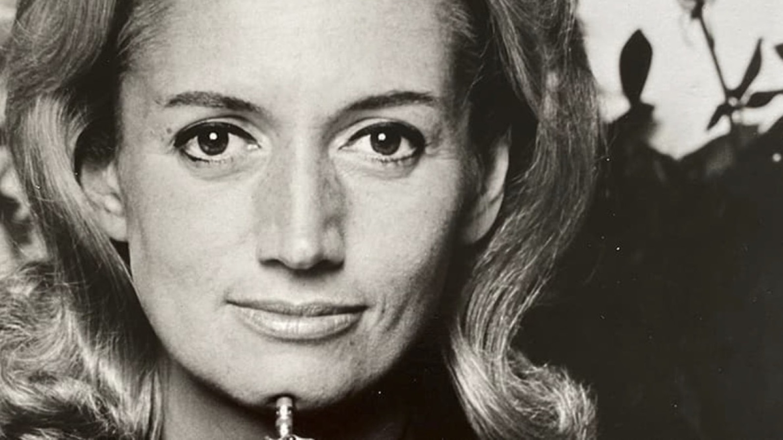 I LOVE MARY WELLS LAWRENCE