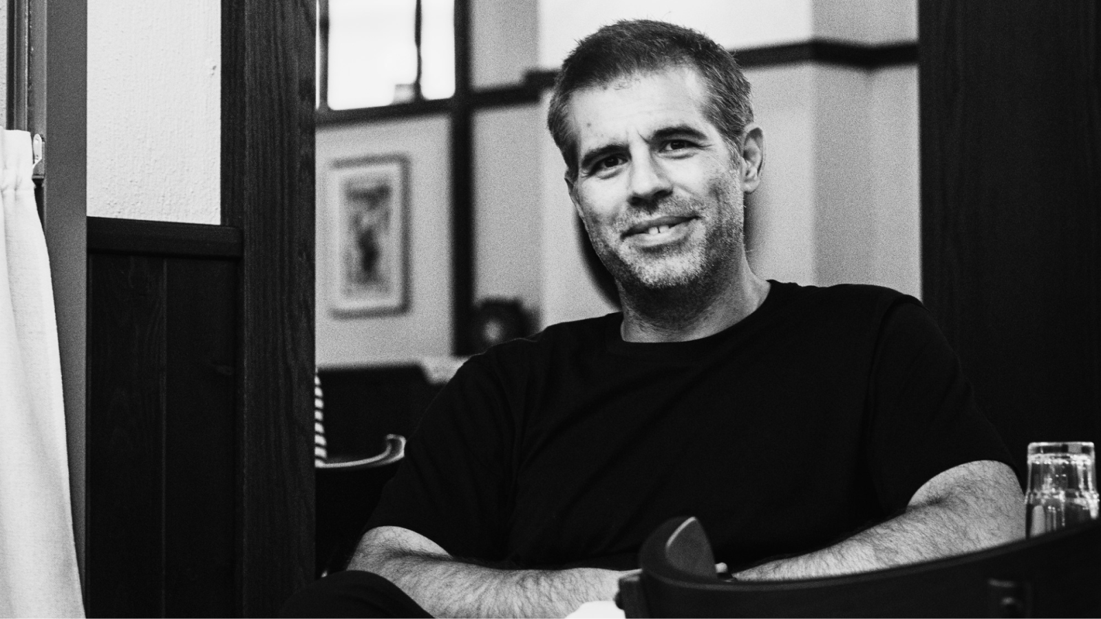 ΠΩΣ ΠΕΡΙΓΡΑΦΕΙ Ο ΘΩΜΑΣ ΔΟΥΖΗΣ ΤΟ ΣΤΟΙΧΗΜΑ ΤΗΣ ΝΕΑΣ ΑΓΟΡΑΣ ΜΟΔΙΑΝΟ