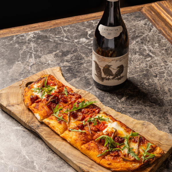 Valcolatte μοτσαρέλα | Chorizo | N’duja | Grana Padano | Αντζούγια | Ortiz | Ημίλιαστο τοματίνι