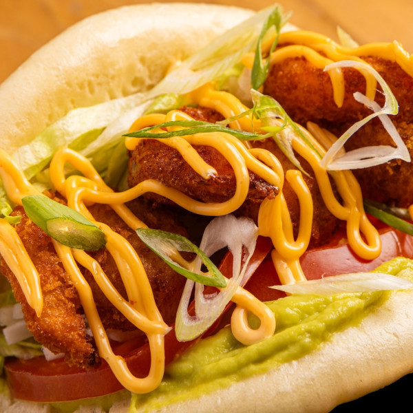 Crispy γαρίδες με πάνκο, spicy μαγιονέζα με sriracha | Λαχανικά | Spread αβοκάντο