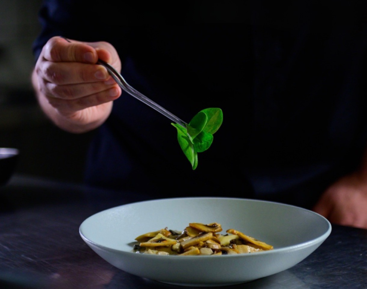 ΤΙ ΣΚΕΦΤΟΝΤΑΙ ΟΙ CHEFS ΟΤΑΝ ΑΛΛΑΖΟΥΝ ΤΙΣ ΠΡΟΤΑΣΕΙΣ ΤΟΥΣ