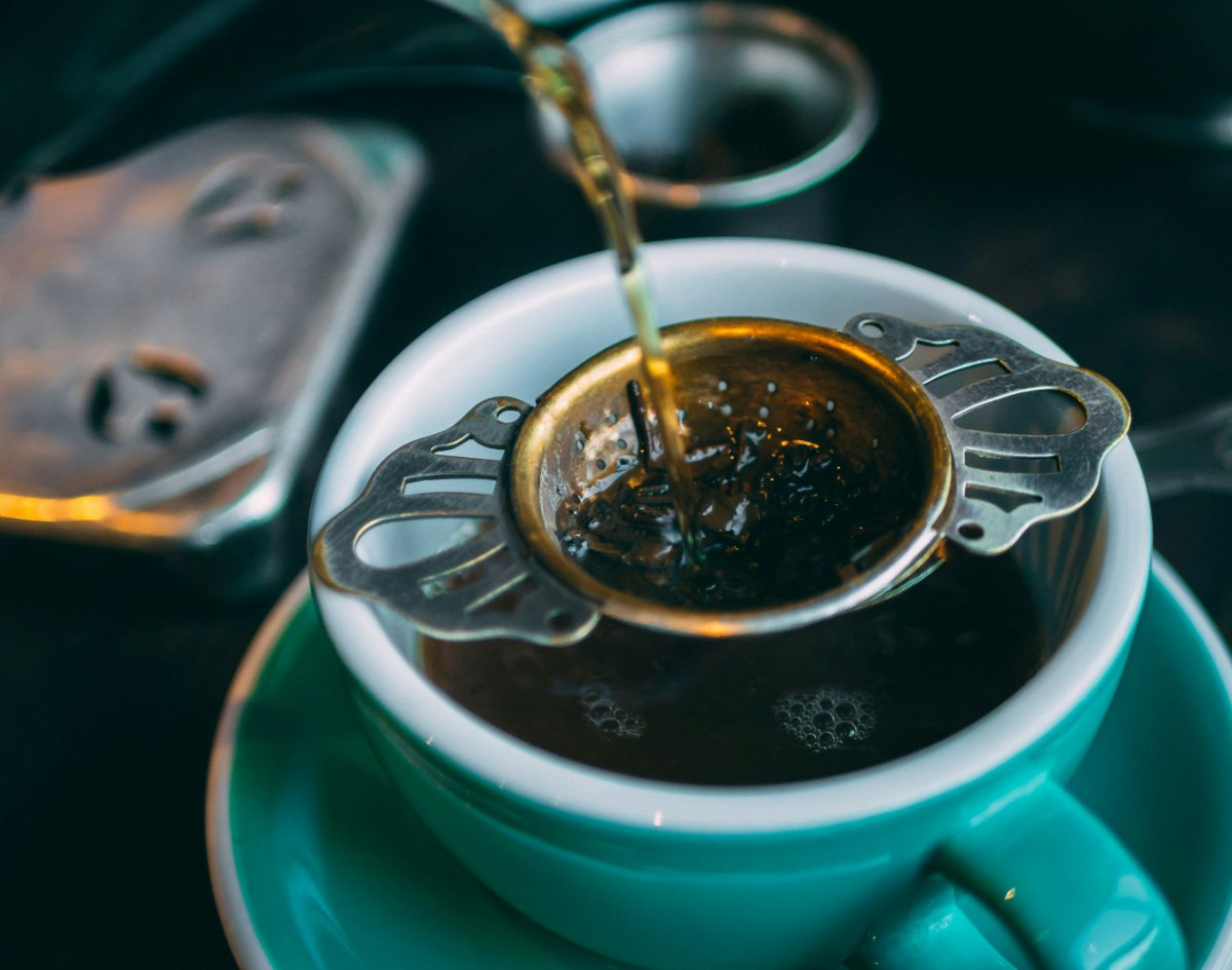 ΓΙΑΤΙ ΤΟ AFTERNOON TEA ΣΤΟ ΒΟΥΝΟ ΕΙΝΑΙ ΜΙΑ ΤΕΛΕΤΟΥΡΓΙΑ ΠΟΥ ΣΕ ΑΠΟΓΕΙΩΝΕΙ